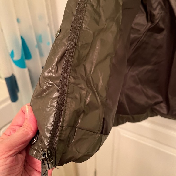 Kenneth Cole Military Green Hooded Zip Up Jacket with Faux Fur Lined Hood Sz M - Picture 10 of 15